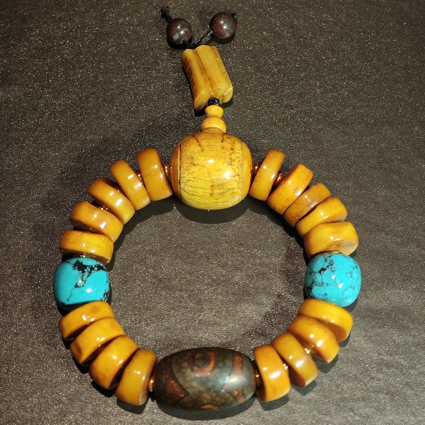 Tibetan Yak Bone Bracelet with Dzi Bead