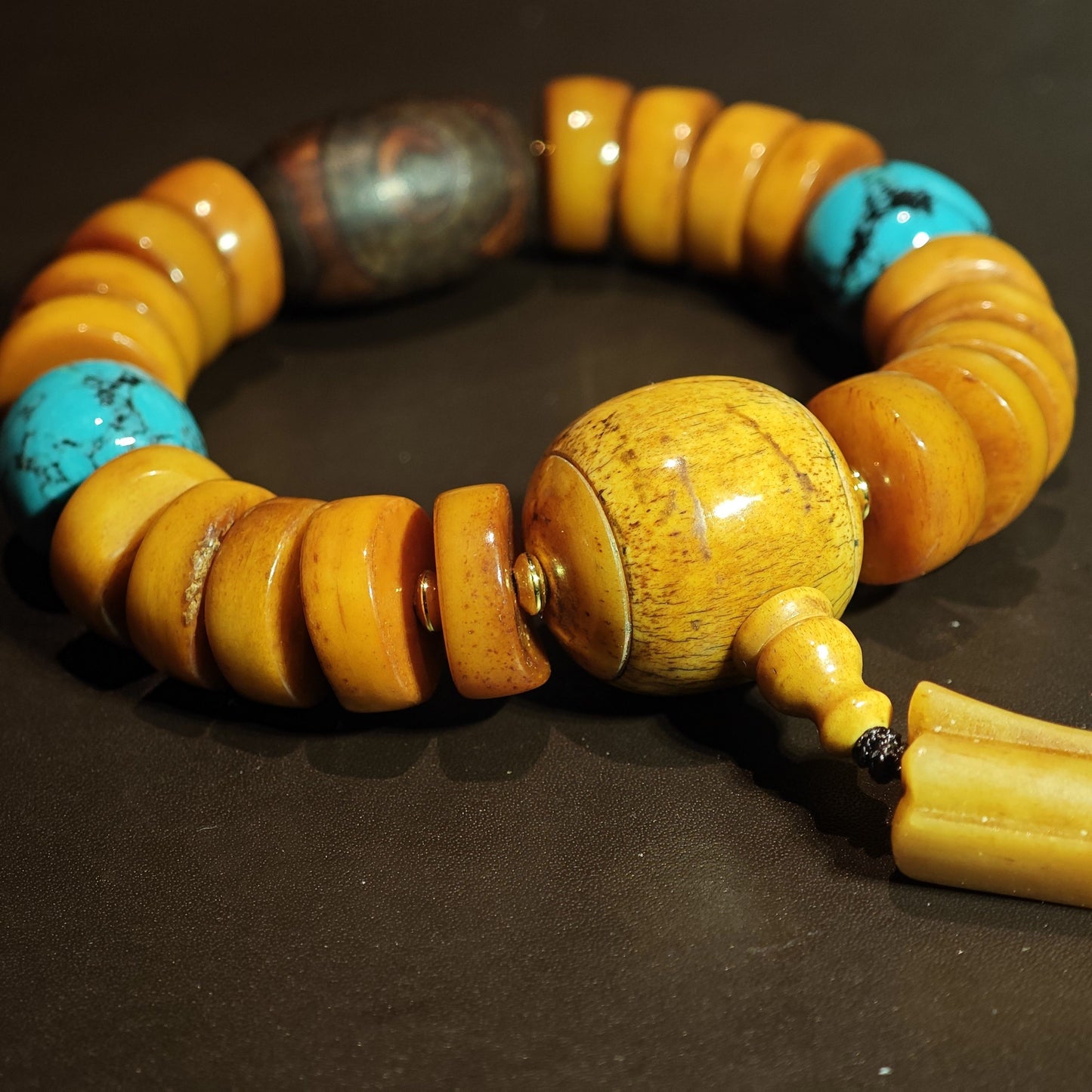 Tibetan Yak Bone Bracelet with Dzi Bead