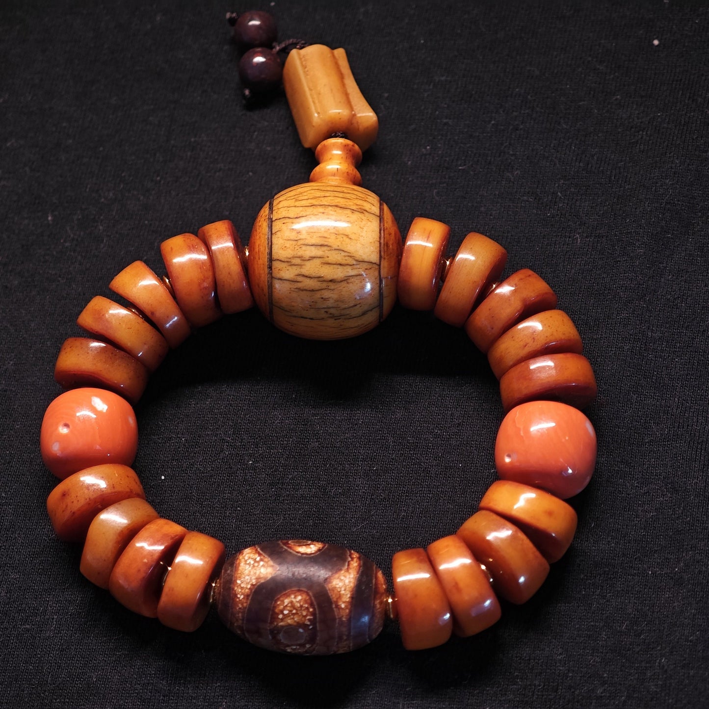 Tibetan Yak Bone Bracelet with Dzi Bead