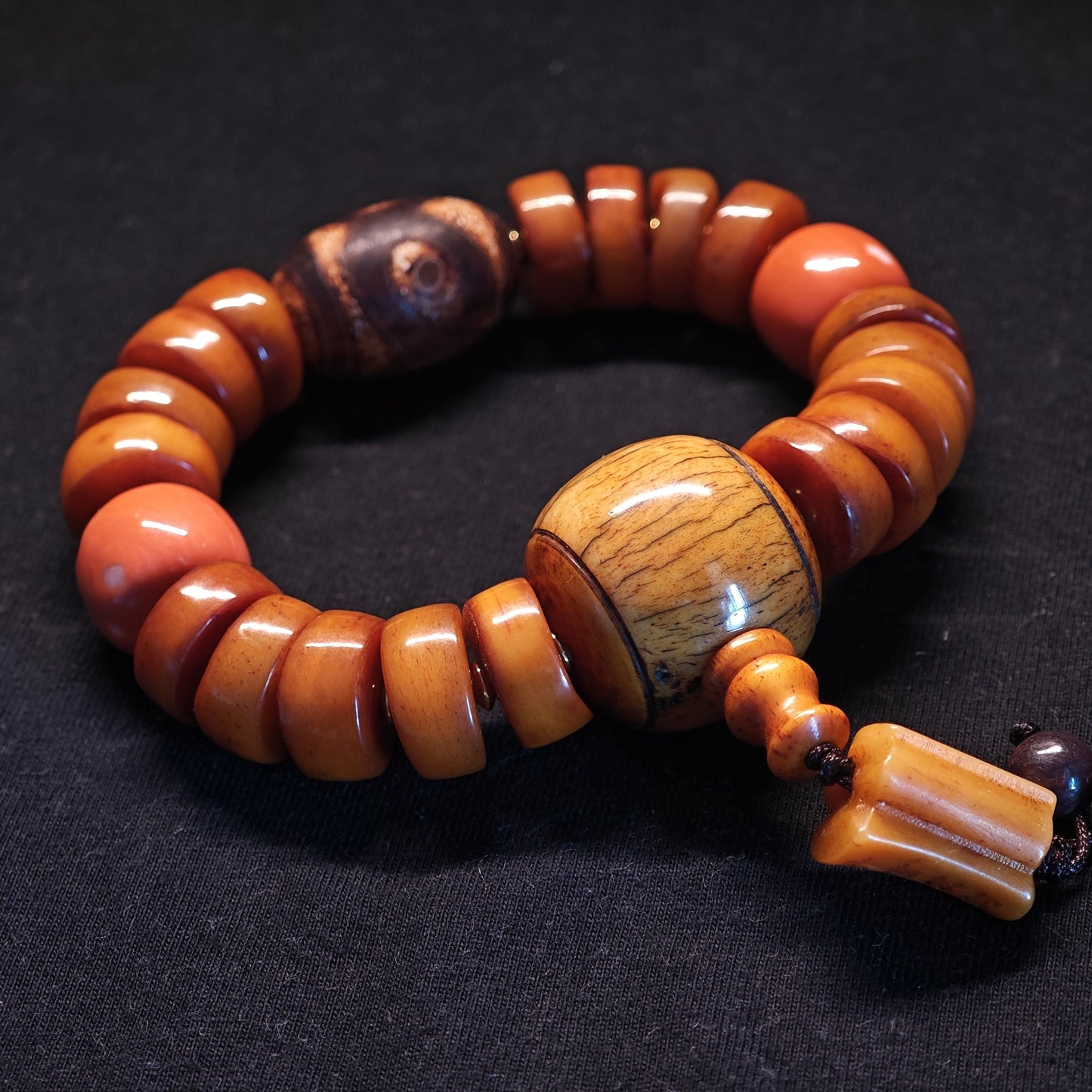 Tibetan Yak Bone Bracelet with Dzi Bead